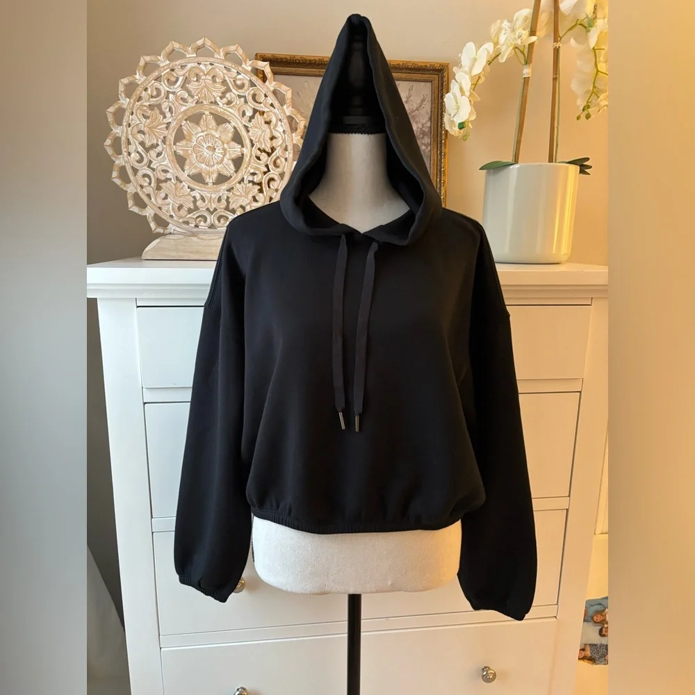 SPANX AirEssentials Crop Hoodie Size Medium Like New - Picture 5 of 9